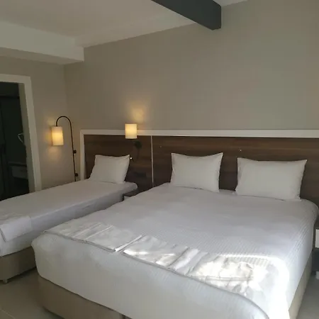 Отель Lulubay & *