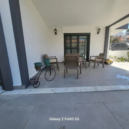 מלון Lulubay & קוסדסי