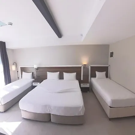 Lulubay & מלון *