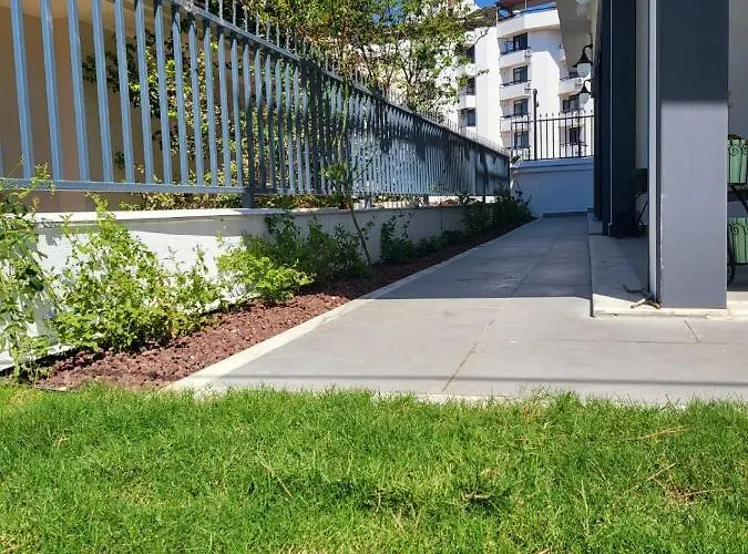 Lulubay & Hotel Kusadasi